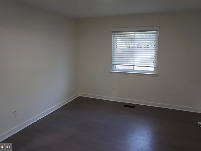 901 Thornton Ct #901 — Photo 8