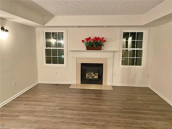 3rd image of 1600 Bellfield Ln #19-32