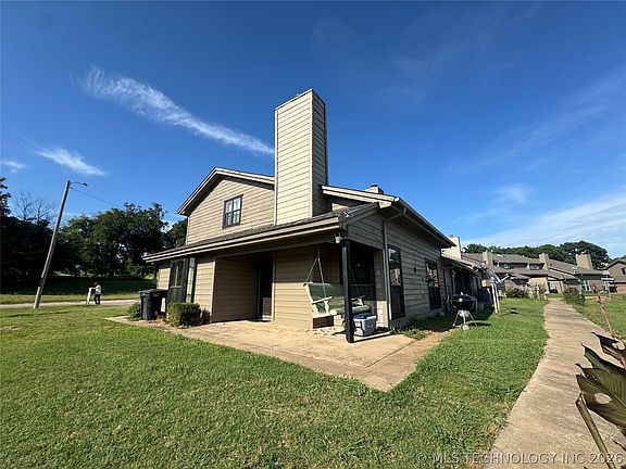 2nd image of 17 Valley View Dr Unit A