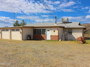 6200 S Hankins Rd, Mayer, AZ 86333