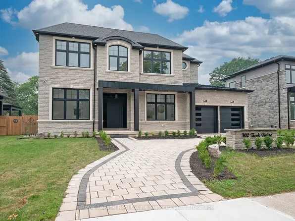 302 Tuck Dr, Burlington, ON L7L 2P9