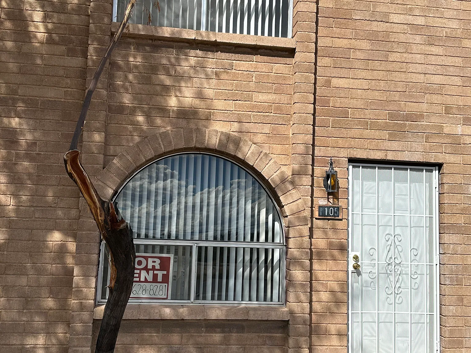 2 bed, 1.5 bath, 900 sqft, $1,485 — Photo 2
