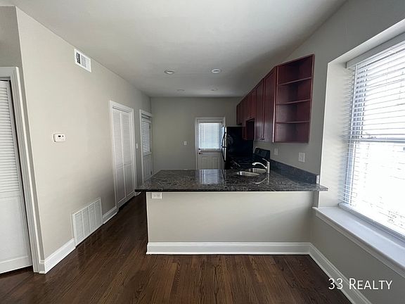 4th image of 7362 N Hoyne Ave APT 1