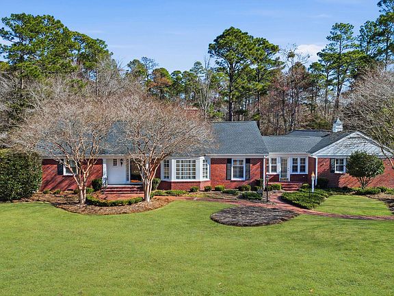 4th image of 429 Fox Bay Rd. #Fox Bay Estates