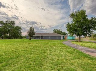 1405 W Lakeview Rd, Elk City, OK 73644