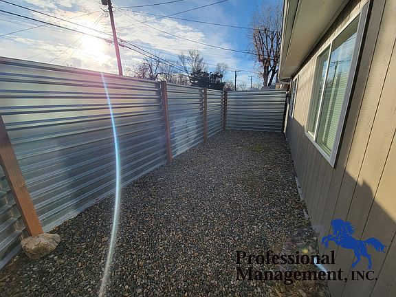 2nd image of 920 Howard Ave