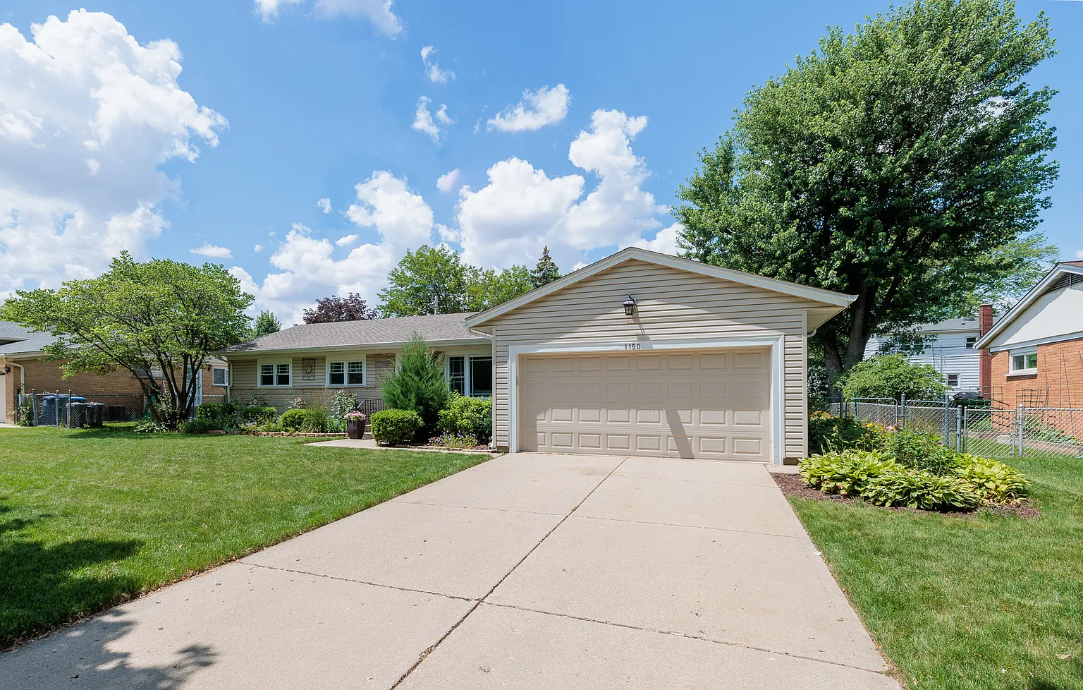 1150 Clark Ln photo 1