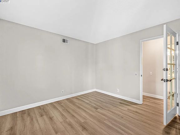 2nd image of 4126 Peregrine Way