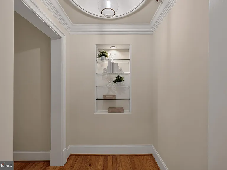 635 1st St #405 — Photo 32
