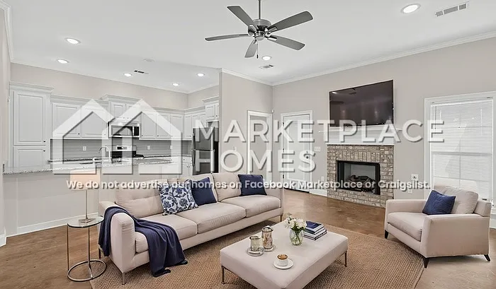 4 bed, 2.0 bath, 1549 sqft, $2,325 — Photo 2