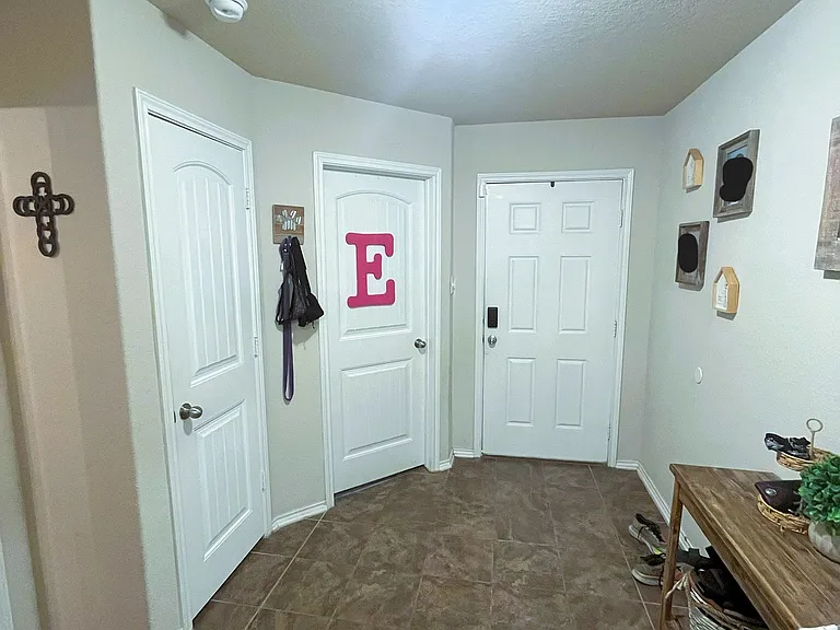 188 Jolie Cir — Photo 7