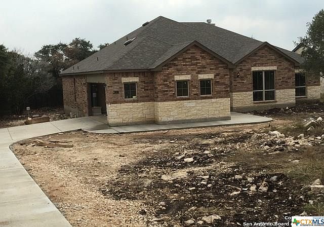 1st image of 775 Shady Holw