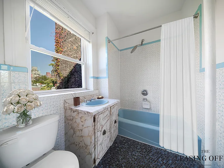 327 W 18th St #3 — Photo 9