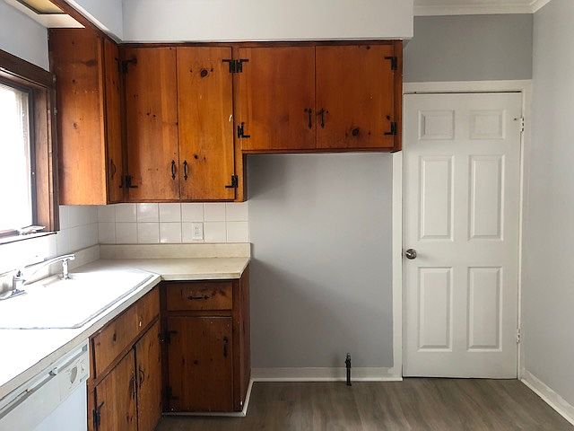 1st image of 27 Wilkes Ave #1
