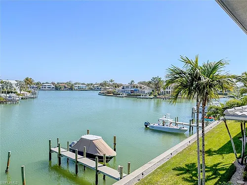 1910 Gulf Shore Blvd N Photo 1