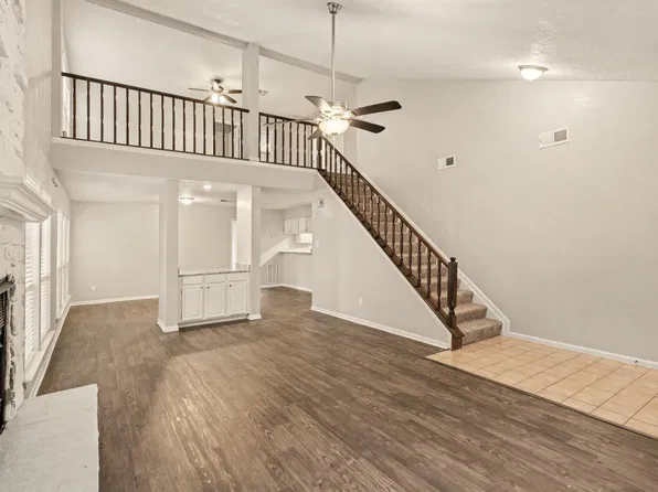 28 Windfellow Pl, Spring, TX 77381