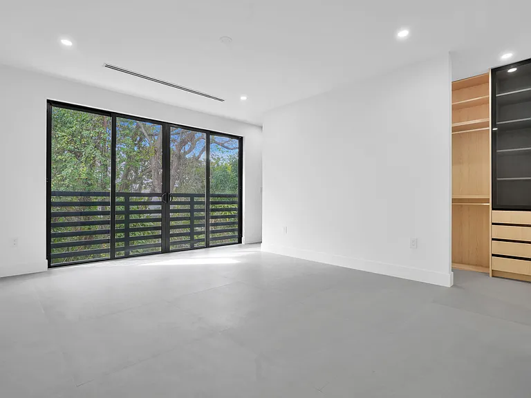 5117 NW 3rd Ave — Photo 14