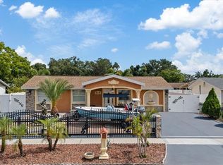 8318 Drycreek Dr, Tampa, FL 33615