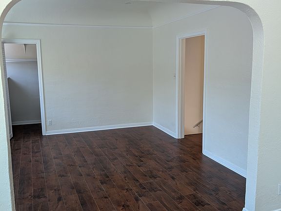 4th image of 1054 1/2 S Carmona Ave #1