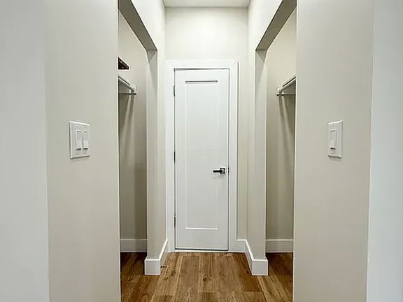 4th image of 694 Rutland Rd #8