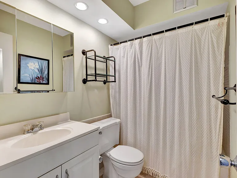 100 Shore Ct #210 — Photo 20