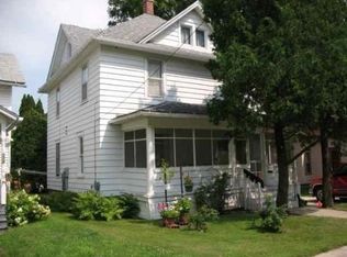 132 Laurel St, Reedsburg, WI 53959