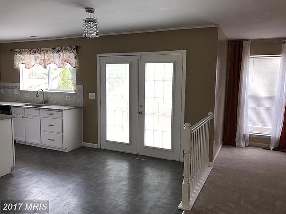 5th image of 26 Watermill Ct