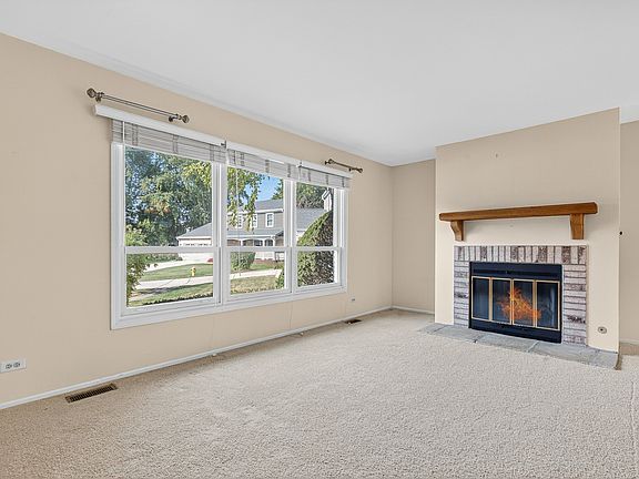 3rd image of 505 Astoria Ct