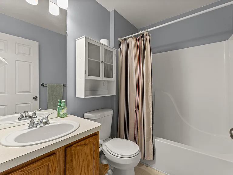 7164 Richmond Dr — Photo 18