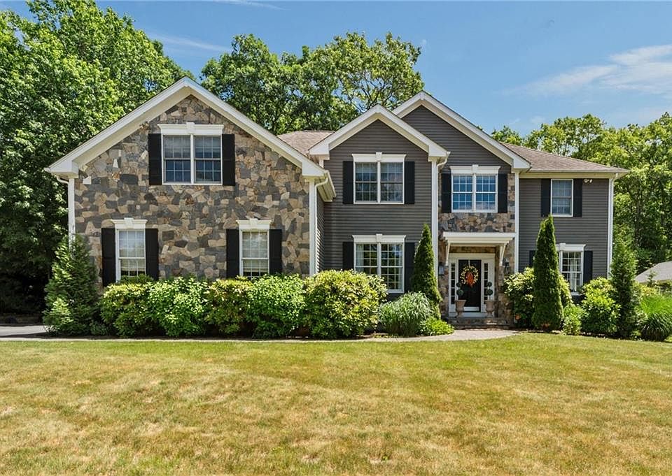 1st image of 470 Sylvan Ct