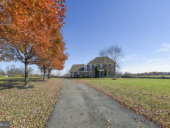 2nd image of 15750 Brookhill Ct