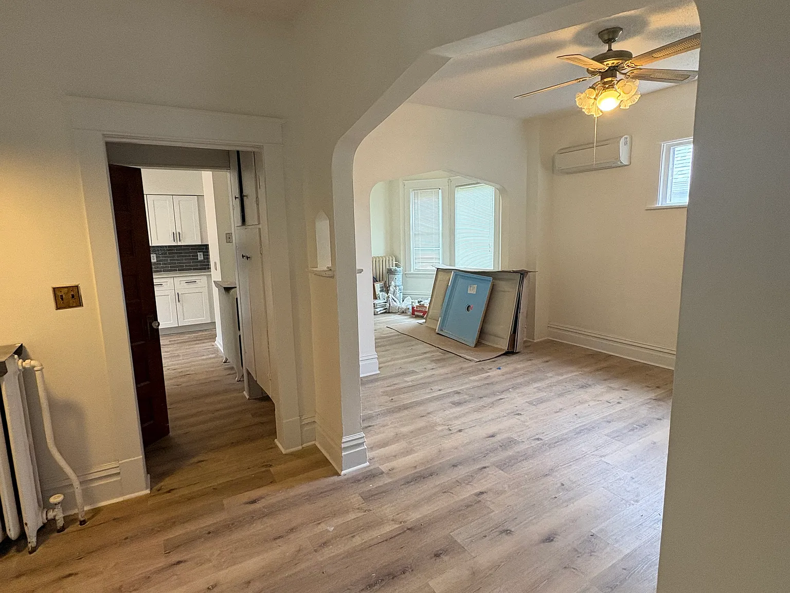 6 bed, 2115 sqft, $3,300 — Photo 2