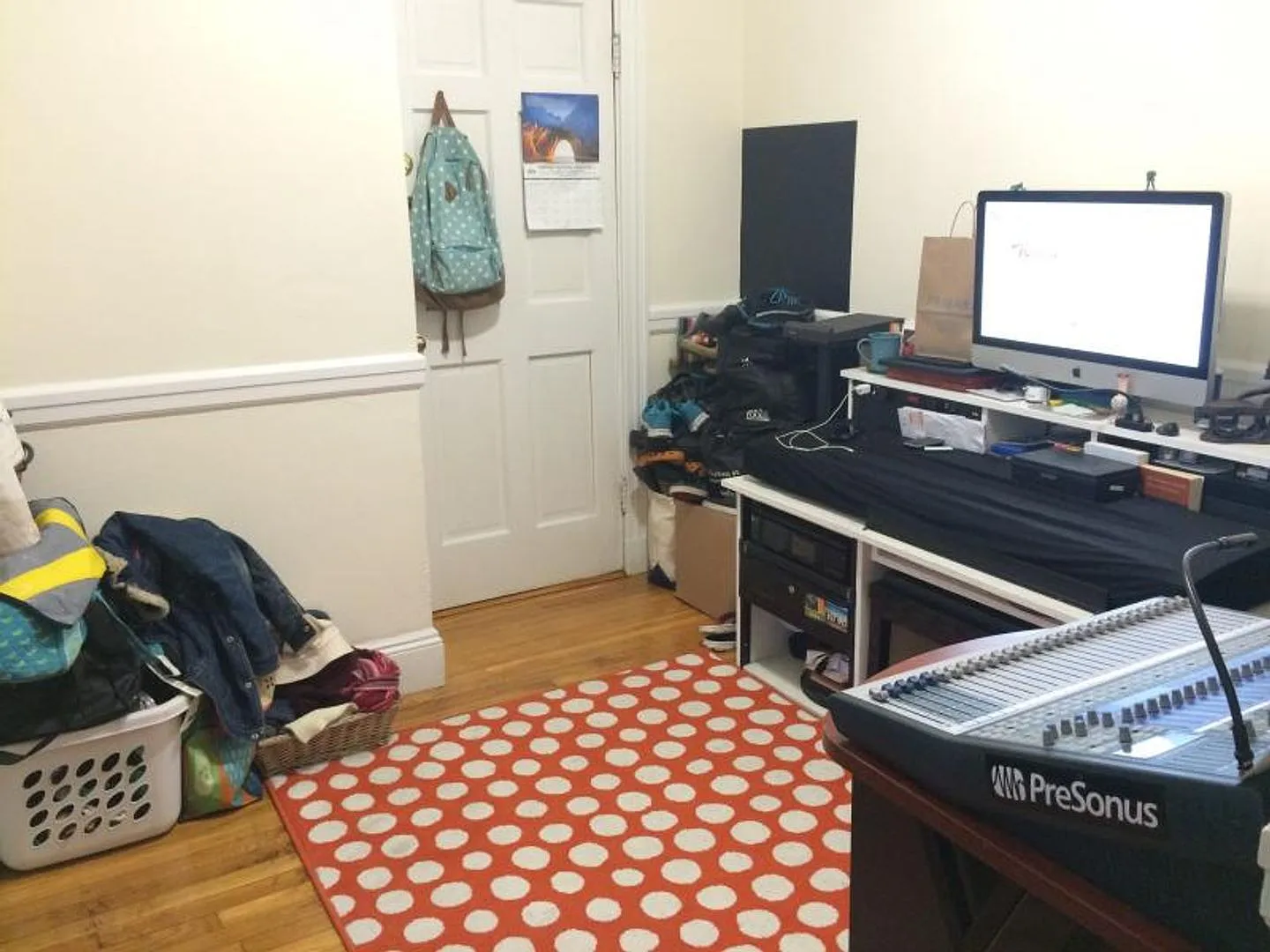 Charming 1 Bedroom-No Broker Fee — Photo 4