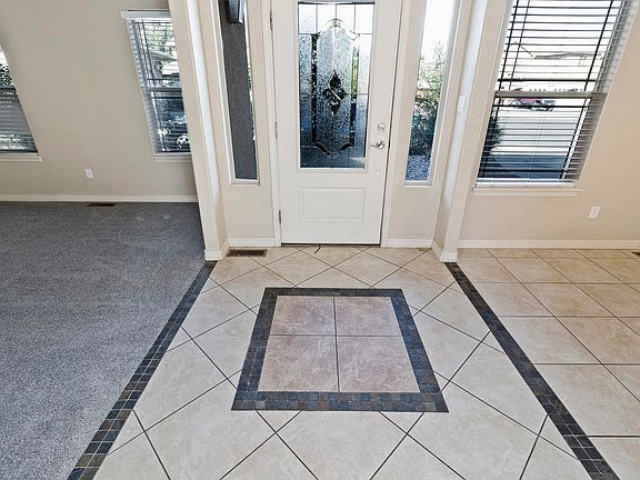 5th image of 854 Mission Ct