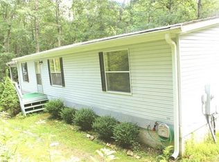 1199 Deer Chase Cir, Cedar Mountain, NC 28718
