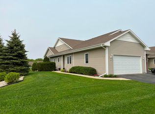 302 E Amber Dr, Whitewater, WI 53190