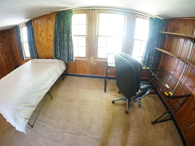 187 Edgemont Rd #R2 — Photo 8