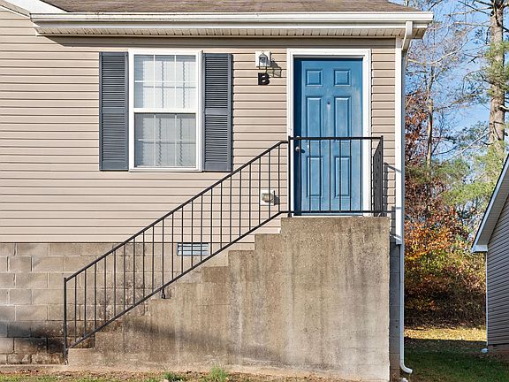2nd image of 504 Luxury Dr APT B