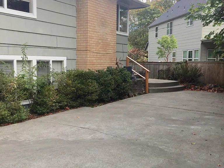 NE Northgate Way — Photo 4