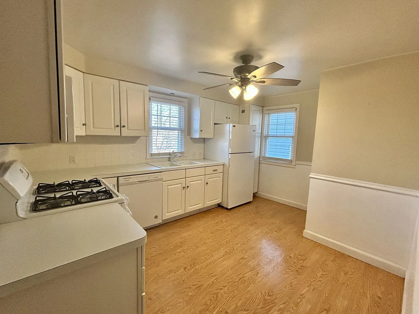 Cozy 3 Bedroom, 2.5 Bath Home in a Great Omaha Location! — Photo 3