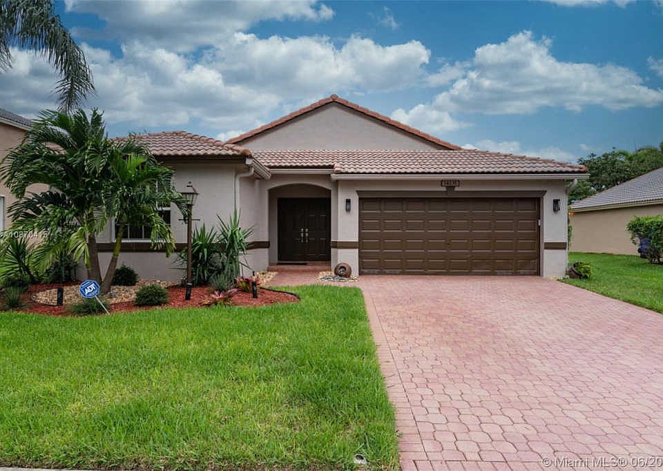 1st image of 14231 NW 18th Mnr