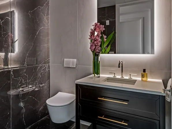 420 East 75th Street image 5 of 23