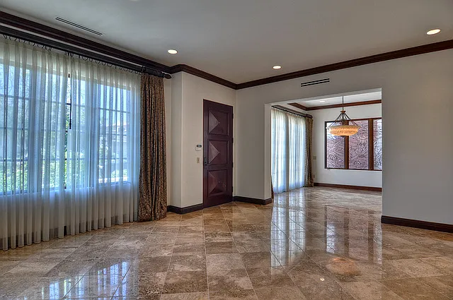 222 Iris Ave — Photo 8