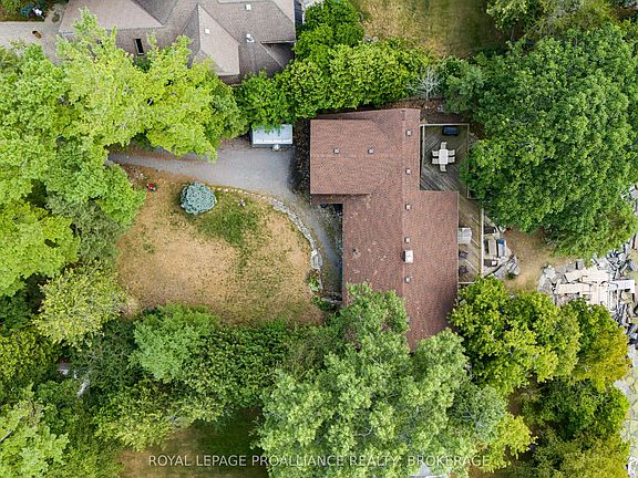 3rd image of 182 Nicholson Point Rd