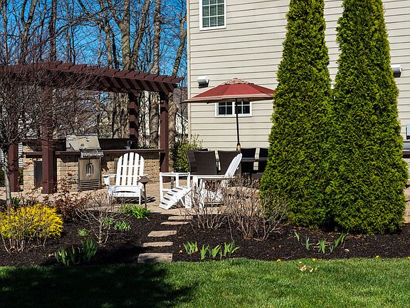 2nd image of 14928 Montclair Dr