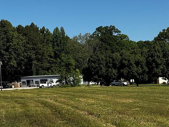 3rd image of 2221 County Road 608