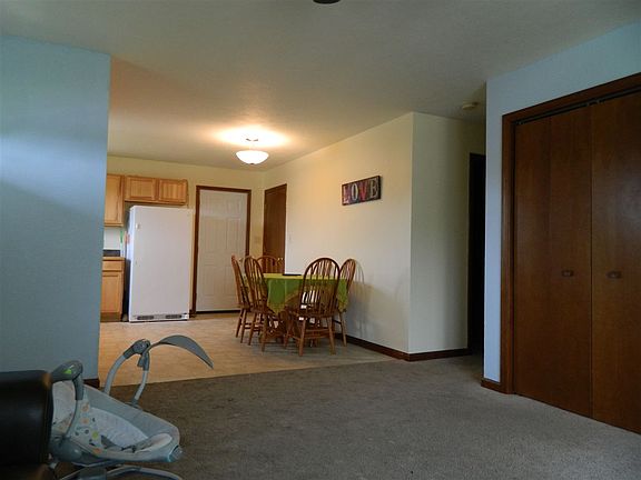 5th image of 501 Alfalfa St