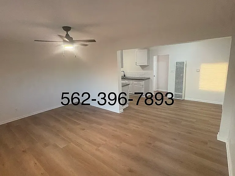 102 E Indigo St #6 — Photo 9