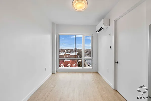 Rented by ERNY LLC | media 21