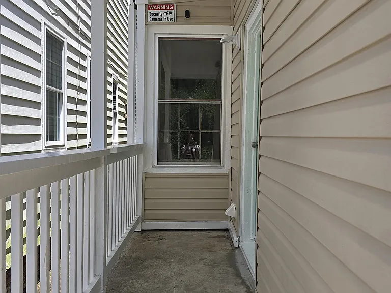 1144 Farmer St #B — Photo 8